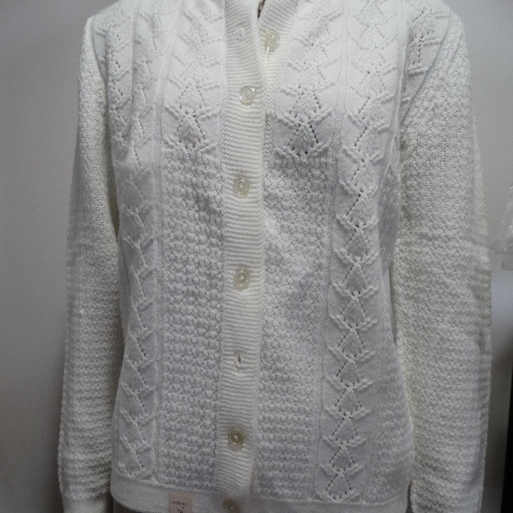 1960's White Orlon Acrylic Cuddle Knit Med New